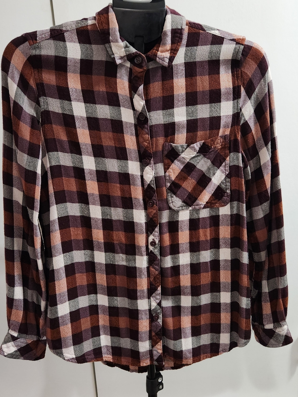 beachlunchlounge Plaid Button-Down Shirt in Maroon, Orange & Cream Size M